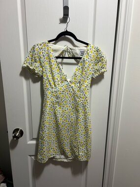 Princess Polly Yellow Lemon-Print V-Neck Mini Dress